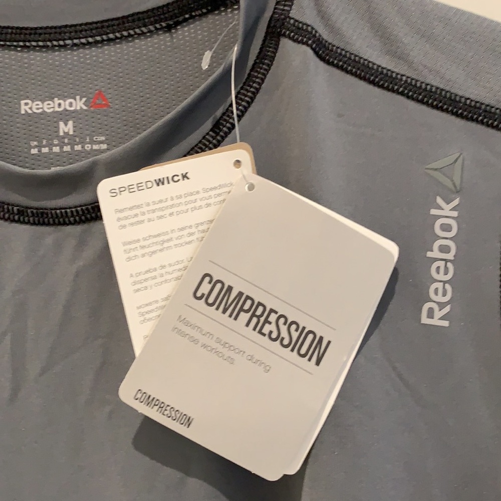 Men’s Reebok training shirt - Picture 2 of 5